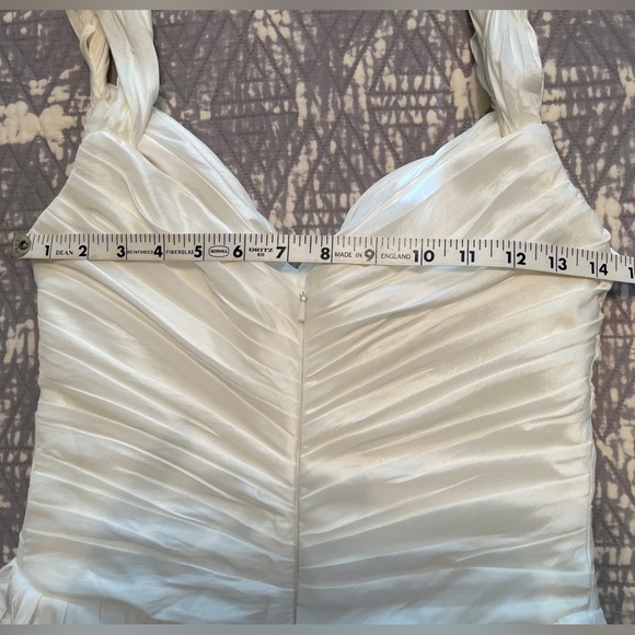 Custom Bridal Wedding Gown with Train | Ivory | Size fits like a 6 (no tag) - Picture 9 of 12